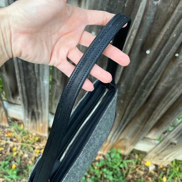 Vintage Coach Bleecker Shoulder Bag 6128 in Black Tweed - Picture 9 of 13